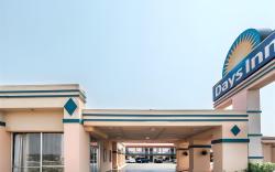 Days Inn by Wyndham South Fort Worth
