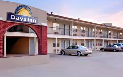 Super 8 by Wyndham Terrell