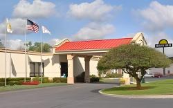 Days Inn by Wyndham Liberty
