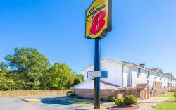 Super 8 By Wyndham Richmond/Broad Street
