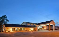 AmericInn by Wyndham Marshall