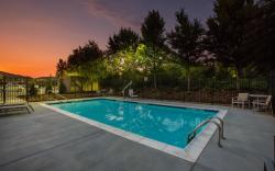 HOLIDAY INN EXPRESS HOTEL & SUITES ATLANTA SOUTHWEST-FAIRBURN By IHG