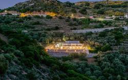 ELaiolithos Luxury Retreat