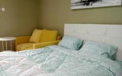 Studio 1 Roomku.com @ Bassura City Apartment
