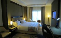 Checkinn Hotel