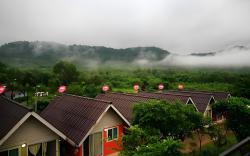 Baan Rai Pray Rung Kaeng Krachan