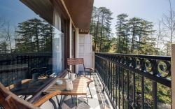 StayVista at Pine Estate with Outdoor Jacuzzi