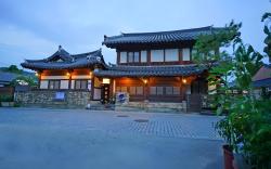 Jeonju Hanok Gotek Agbae