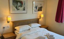 Oakwood Bed and Breakfast Heathrow