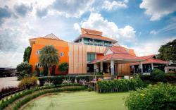 At Ayutthaya Hotel