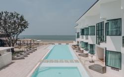 Rattana Pura Beach Resort