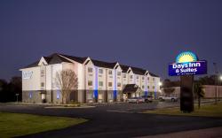 Days Inn & Suites by Wyndham Brandon Amphitheater