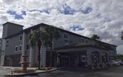 Days Inn & Suites by Wyndham Bonita Springs North Naples