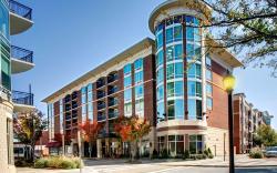 Hampton Inn and Suites Greenville Downtown