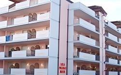 Lola Piccolo Hotel e Appartamenti