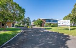 Hawkesbury Race Club Motel