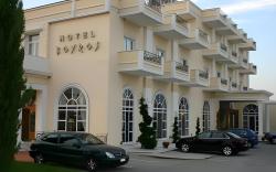 Kouros Hotel