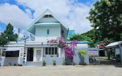P California Inter Hostel