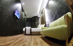 HereHotel