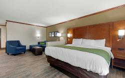 Comfort Suites West Monroe near Ike Hamilton Expo Center