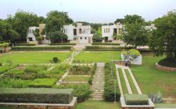 Saarus 17 - Farm Stay Villa @ Kensville Golf Club,