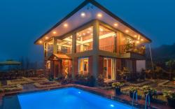 Status Villa by StayVista - Valleys view, Traditional-modern blend interiors, Private plunge pool &