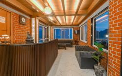 Hotel Silver Line by LA Casa (Near Mall Road)