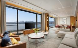 voco Thousand Island Lake By IHG
