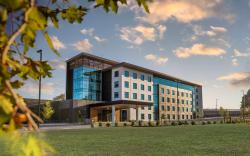 DoubleTree by Hilton Auckland Karaka