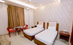 HOTEL LEELA RESIDENCY