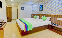 Treebo Igloo Residency Raja Seat