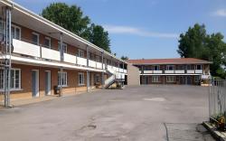 Aarya Hotel By Niagara Fashion Outlets