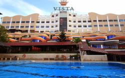 Crown Vista Batam Hotel