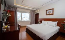 Van Ha Hotel 
