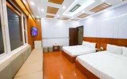 Van Ha Hotel - Tan Son Nhat Airport T3 station