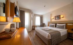 Canak Hotel