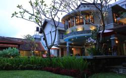 Sriti Hotel