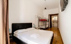 Inside chiaia rooms