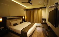 Hotel Seven Sky
