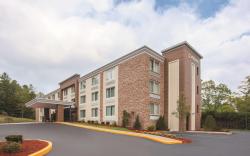 La Quinta Inn & Suites by Wyndham Sturbridge