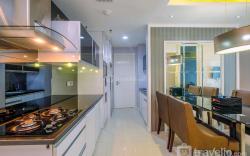 Luxury 2BR at Casa Grande Residence By Travelio