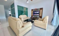 Cozy Seaview Townhouse | Hai Jing Du Jia Wu | 5-minute distance to restaurants and duty-free shops