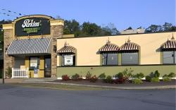 La Quinta Inn & Suites by Wyndham Middletown-Goshen