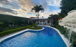 Berlor Airport Inn
