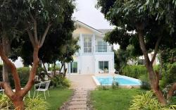 Longan Garden Khaoyai Pool Villa