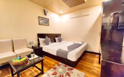 Goroomgo Hidden Chalet Mall Road Nainital