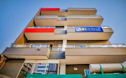 FabHotel Noida Express