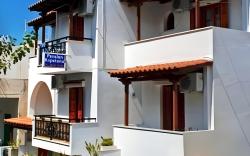Kapetanos Rooms
