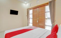 Super OYO Capital O 90654 Pondok Wisata Buana Amerta