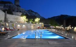 Grand Elite Cave Suites